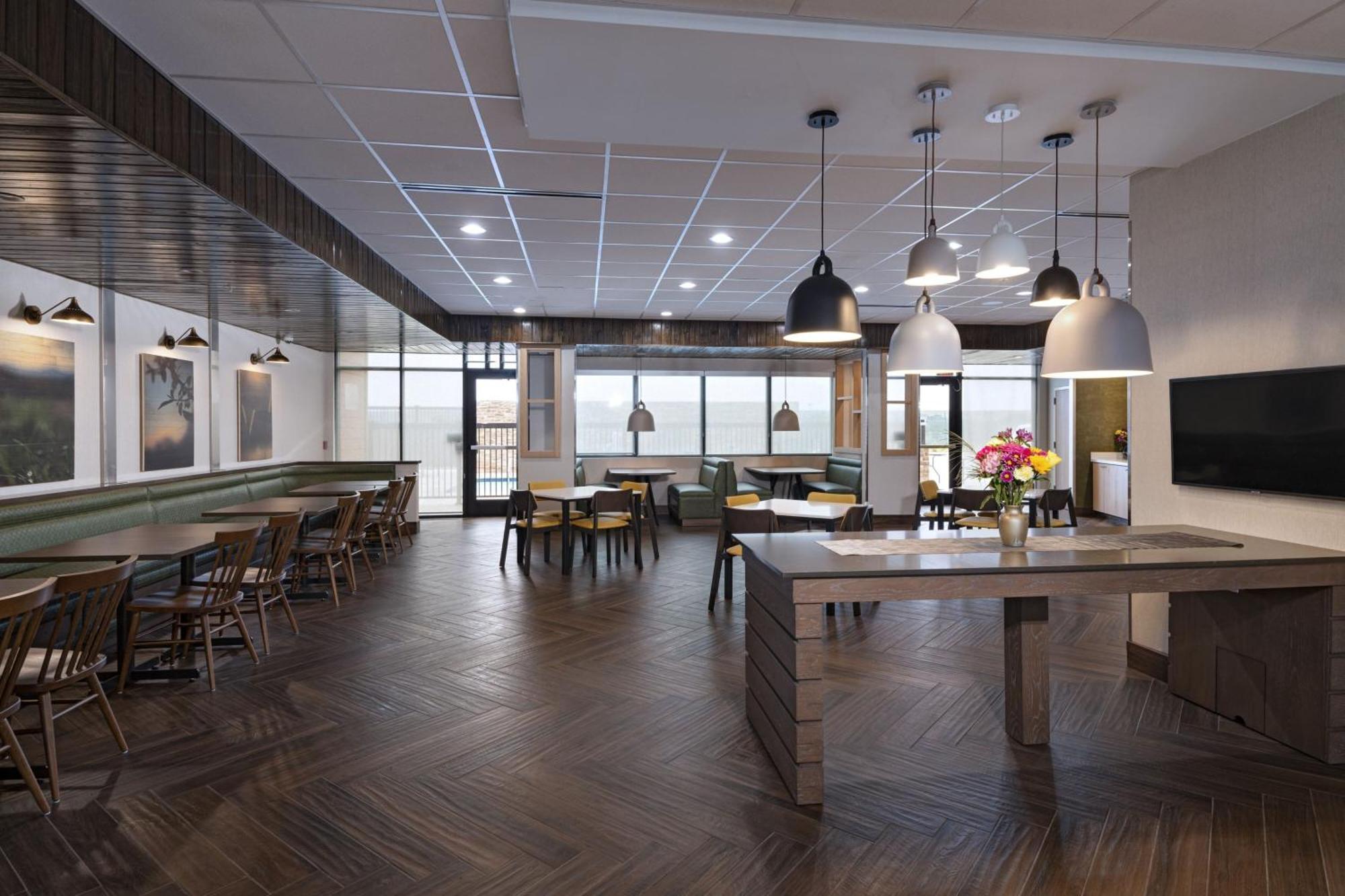 Fairfield By Marriott & Hotel 3*